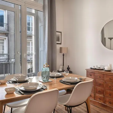 Chaleureux Proche De La Place Graslin Apartment Nantes