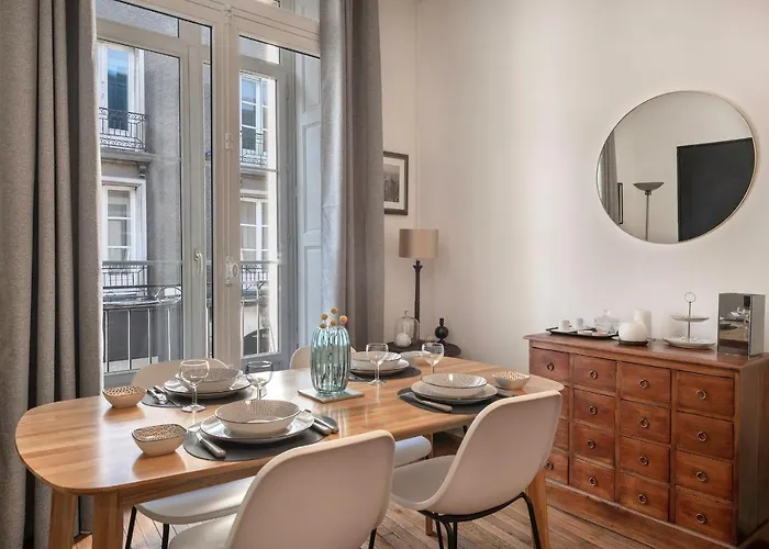 Chaleureux Proche De La Place Graslin Apartamento Nantes